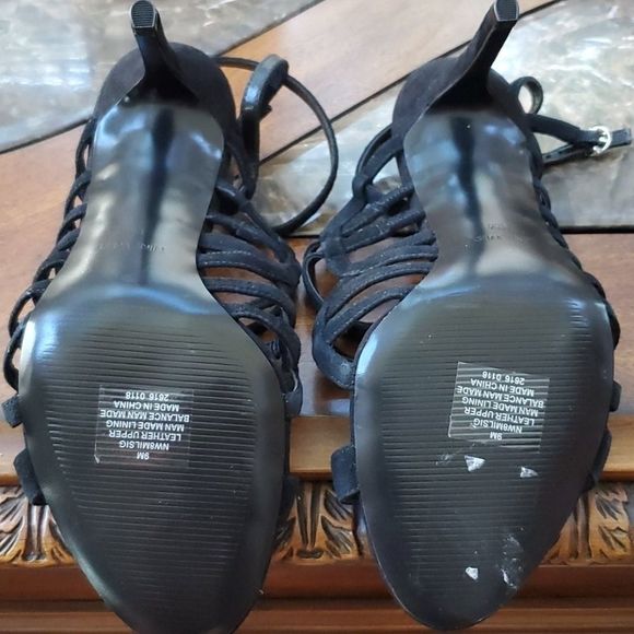 Nine west size 9 strappy heels - Picture 3 of 3